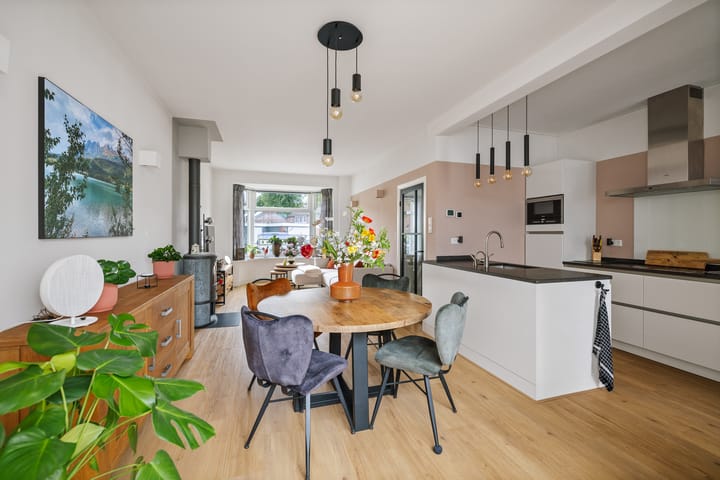 Tussenwoning te koop: Leliestraat 70, Deventer