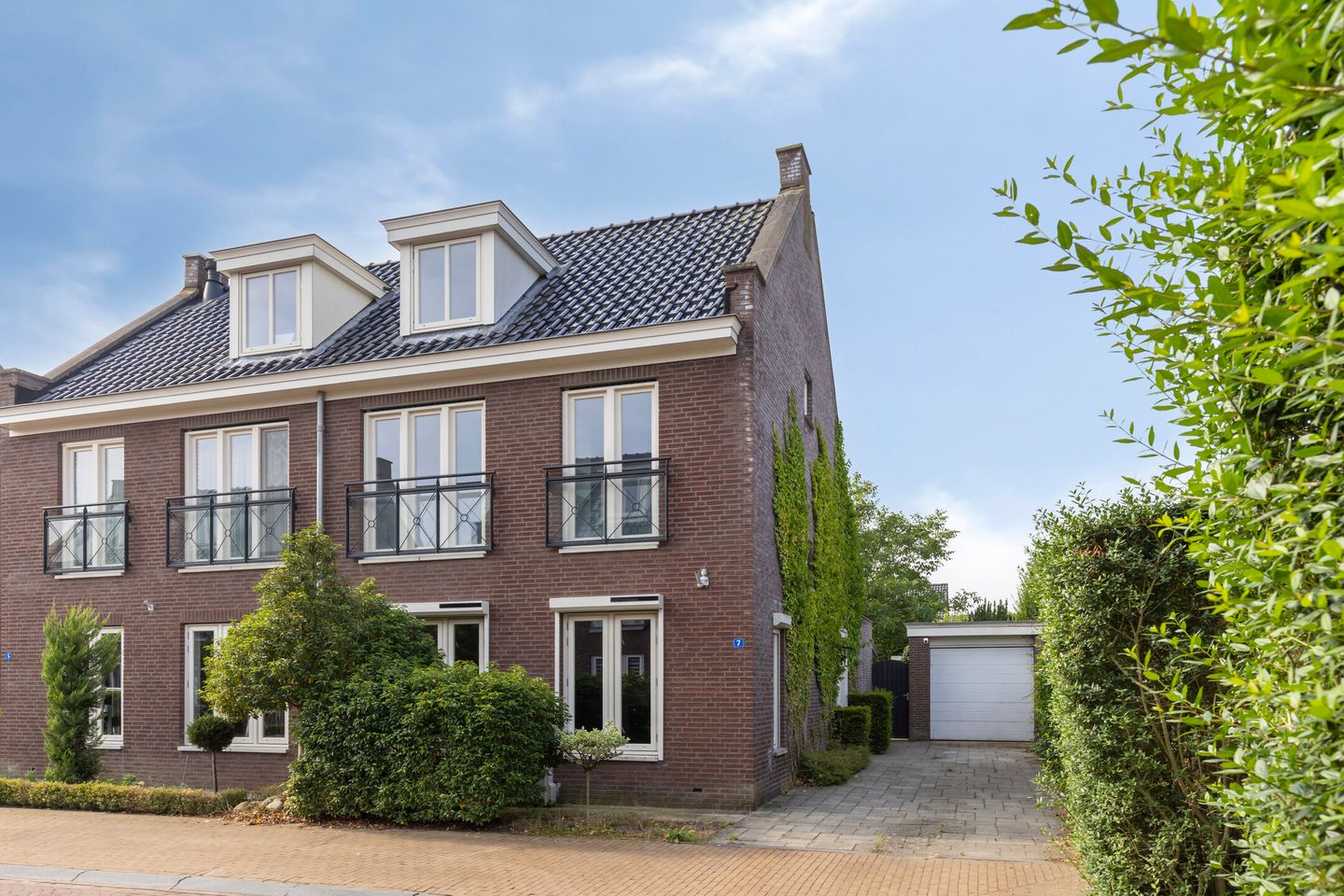 Foto 1 van H.W. Bentinckstraat 7