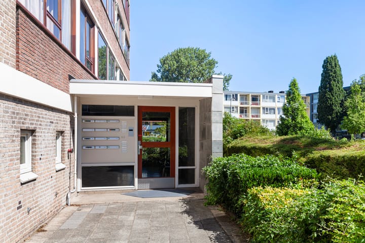 Appartement te koop: Karel de Grotelaan 134, Vlaardingen