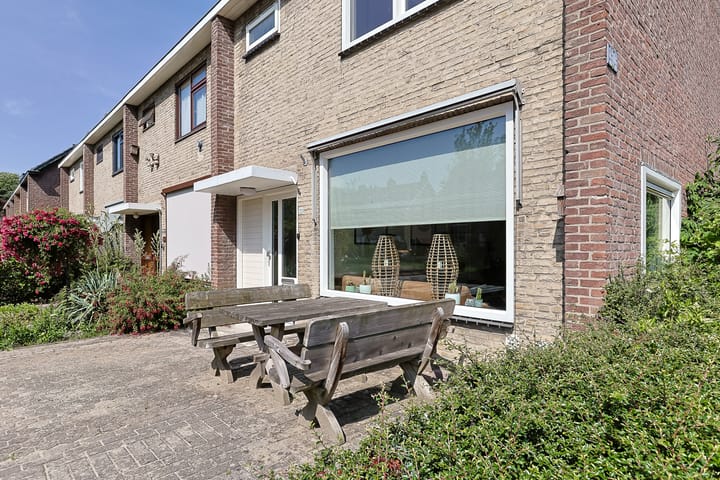 Hoekwoning te koop: Beatrixstraat 35, Leiderdorp