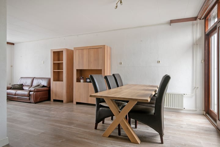 Vrijstaande woning te koop: Kanaalkade 69, Axel