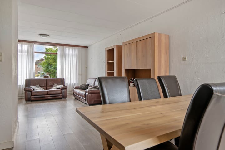 Vrijstaande woning te koop: Kanaalkade 69, Axel