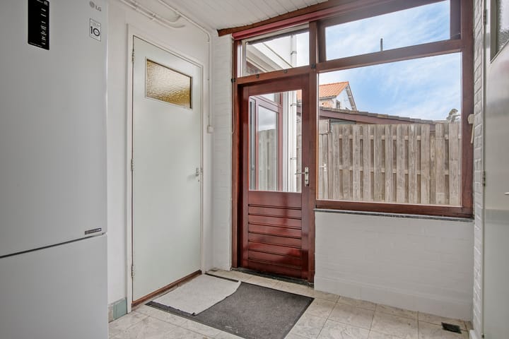 Vrijstaande woning te koop: Kanaalkade 69, Axel