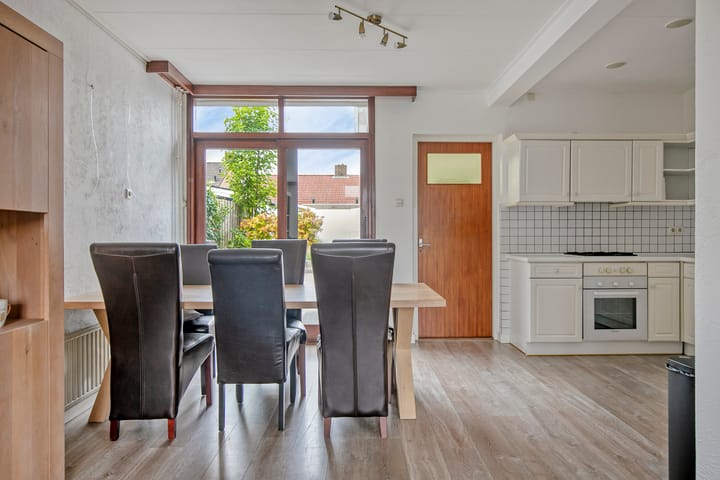 Vrijstaande woning te koop: Kanaalkade 69, Axel