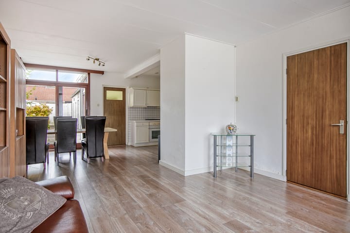 Vrijstaande woning te koop: Kanaalkade 69, Axel