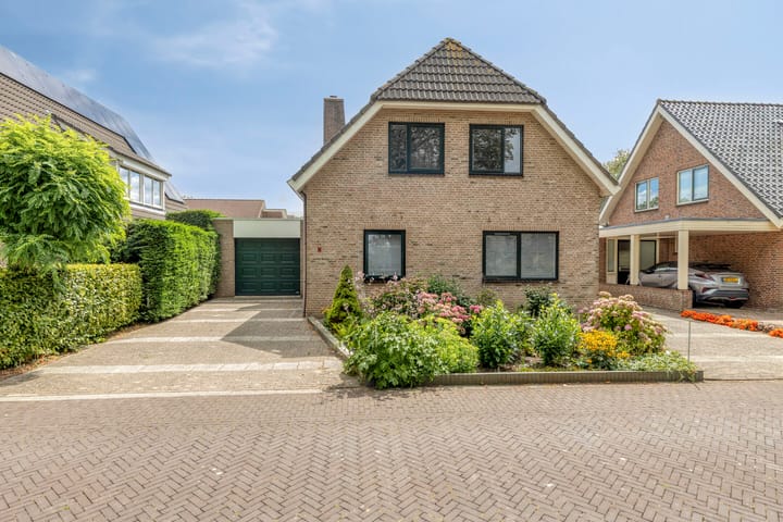 Vrijstaande woning te koop: Corry Vonklaan 8, Pijnacker