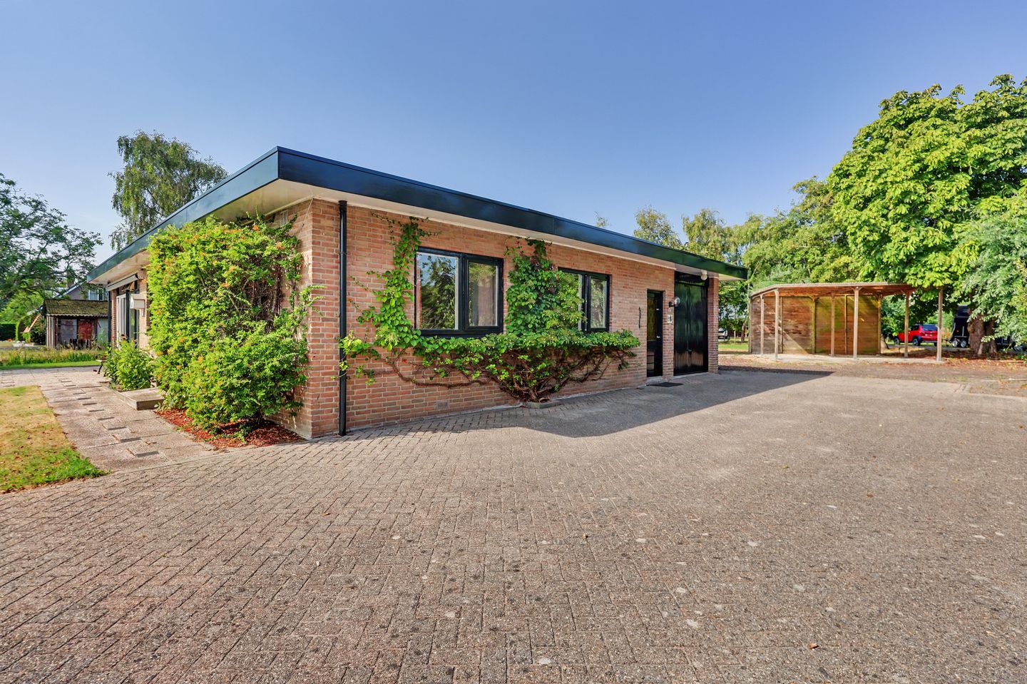 Photo 34 of Langeweg 14