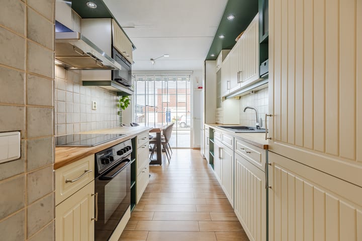 Hoekwoning te koop: Megenstraat 151, Tilburg