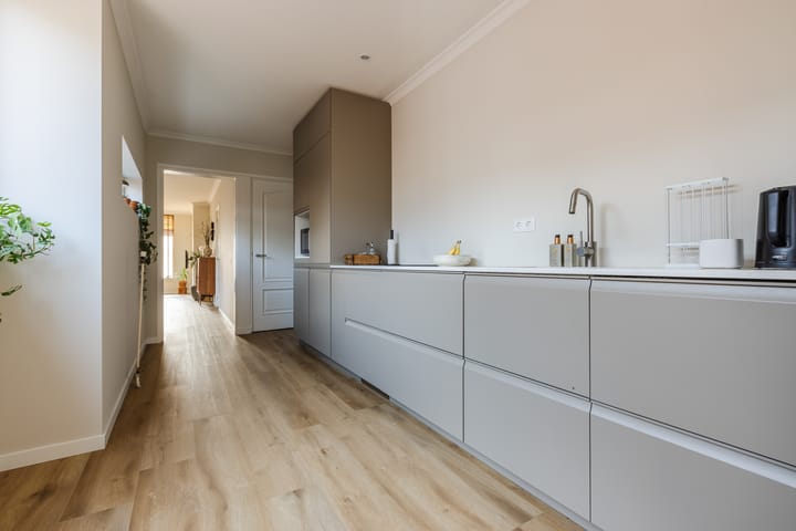 Tussenwoning te koop: Molenstraat 23, Tilburg