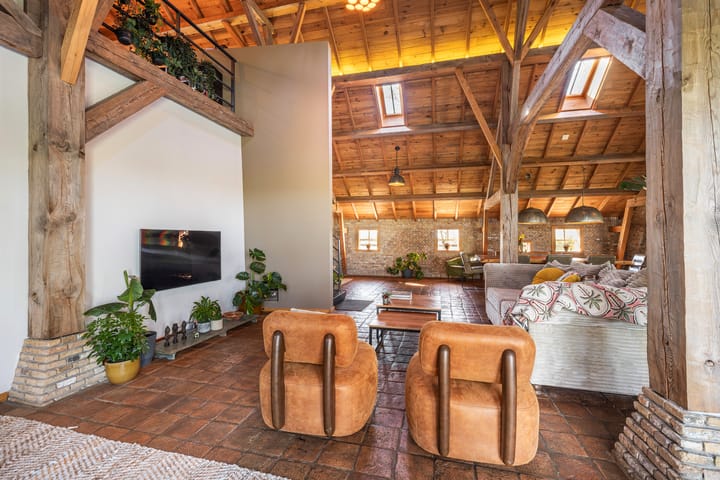 Vrijstaande woning te koop: Wouddijk 12, Zwartewaal