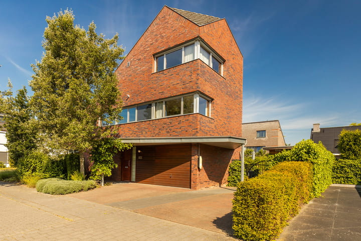 Vrijstaande woning te koop: Bornerveldstraat 55, Born