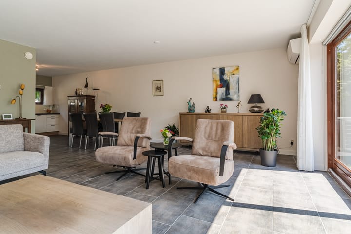 Twee-onder-één-kap te koop: Slikkenburghof 5, Tilburg