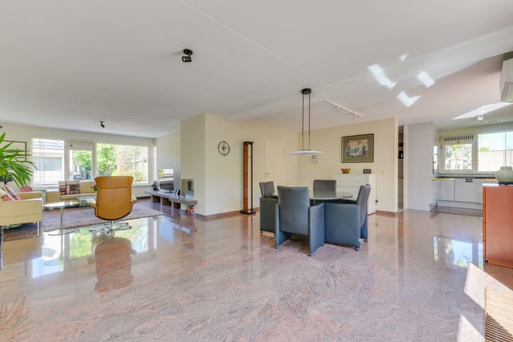Hoekwoning te koop: Oranjezon 6, Limmen