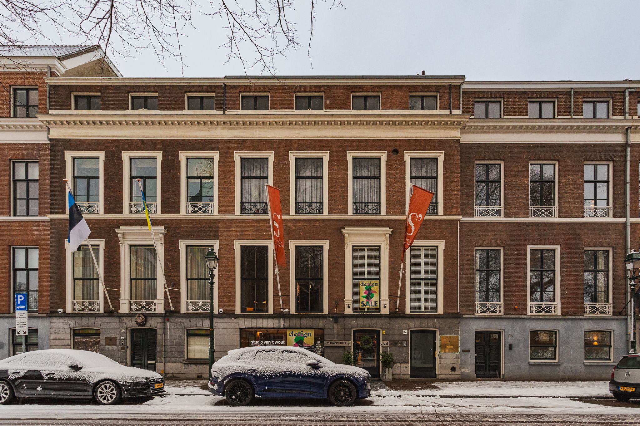 Photo 42 of Zeestraat 94