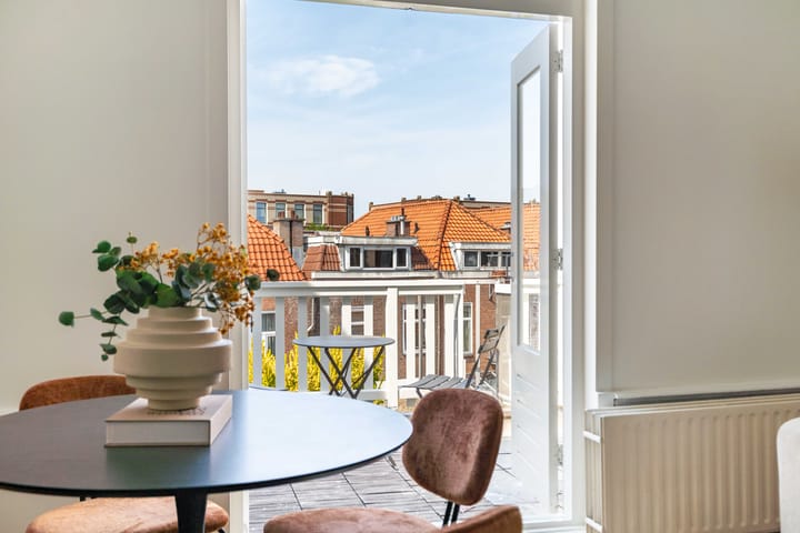 Studio te koop: Regentesselaan 345C, 'S-Gravenhage