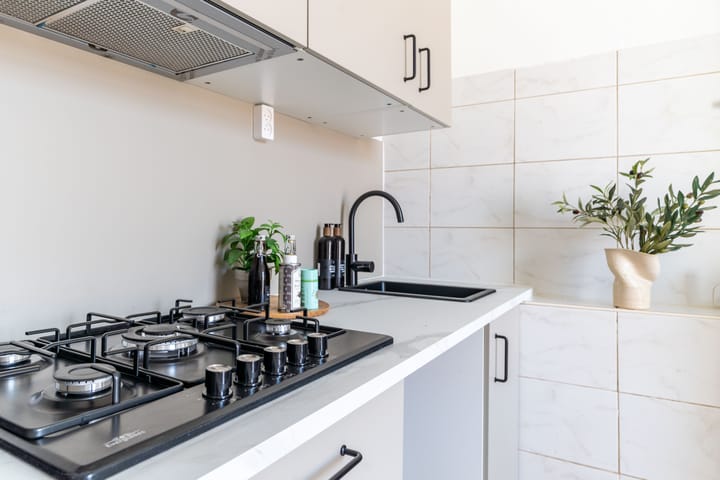 Studio te koop: Regentesselaan 345C, 'S-Gravenhage