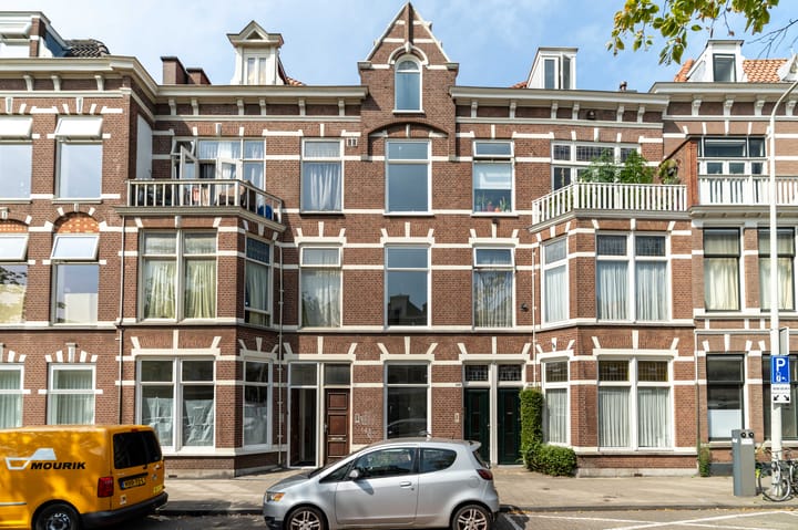 Studio te koop: Regentesselaan 345C, 'S-Gravenhage