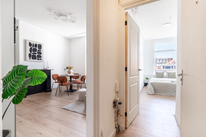 Studio te koop: Regentesselaan 345C, 'S-Gravenhage