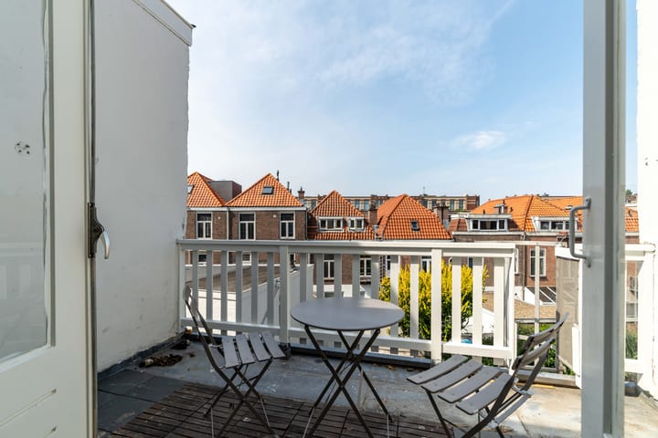 Studio te koop: Regentesselaan 345C, 'S-Gravenhage