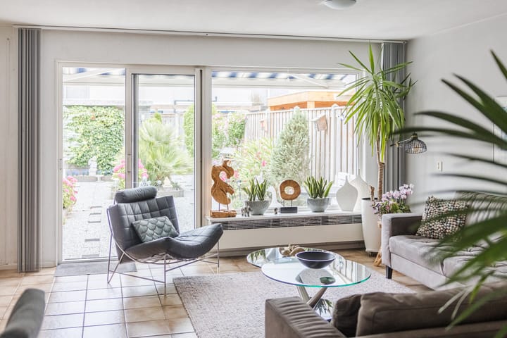 Tussenwoning te koop: Rosweide 4, Zoetermeer