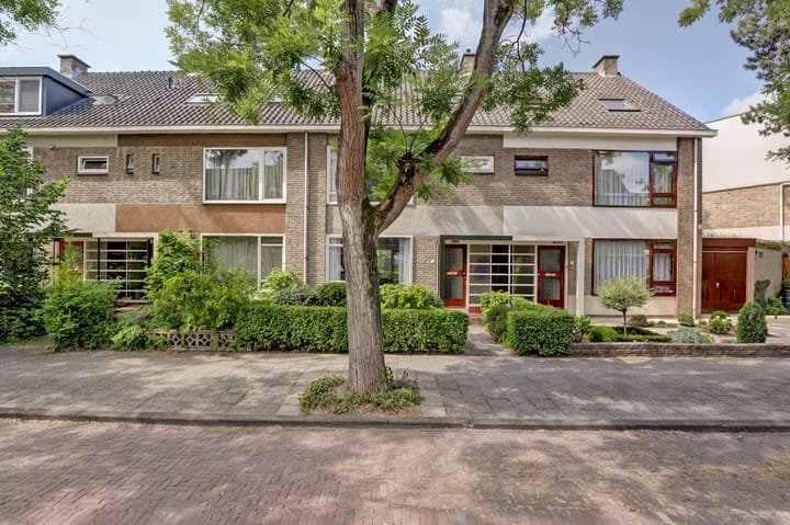 Tussenwoning te koop: Faljerilstraat 14, Leiden