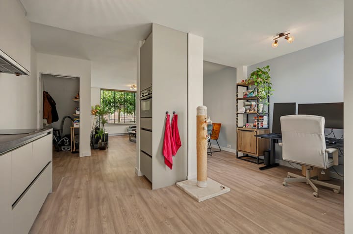 Twee-onder-één-kap te koop: Moriaanseweg West 18, Hellevoetsluis