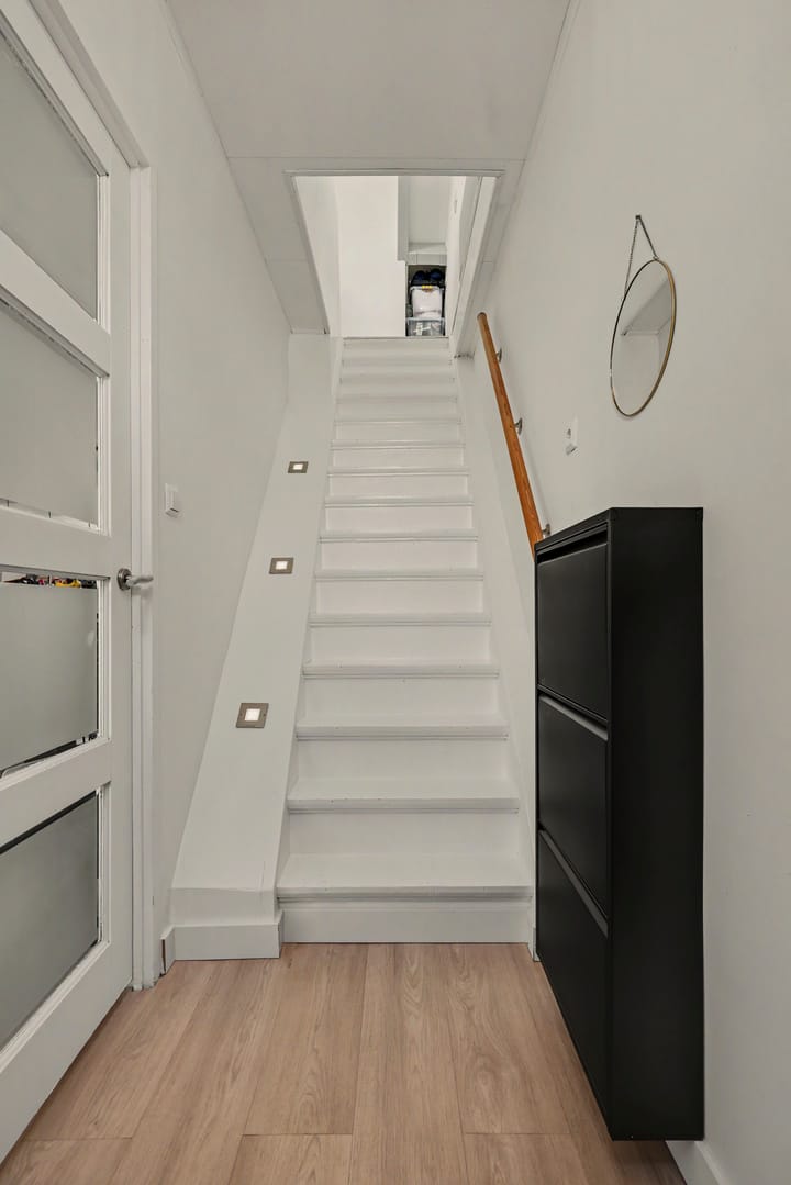 Twee-onder-één-kap te koop: Moriaanseweg West 18, Hellevoetsluis