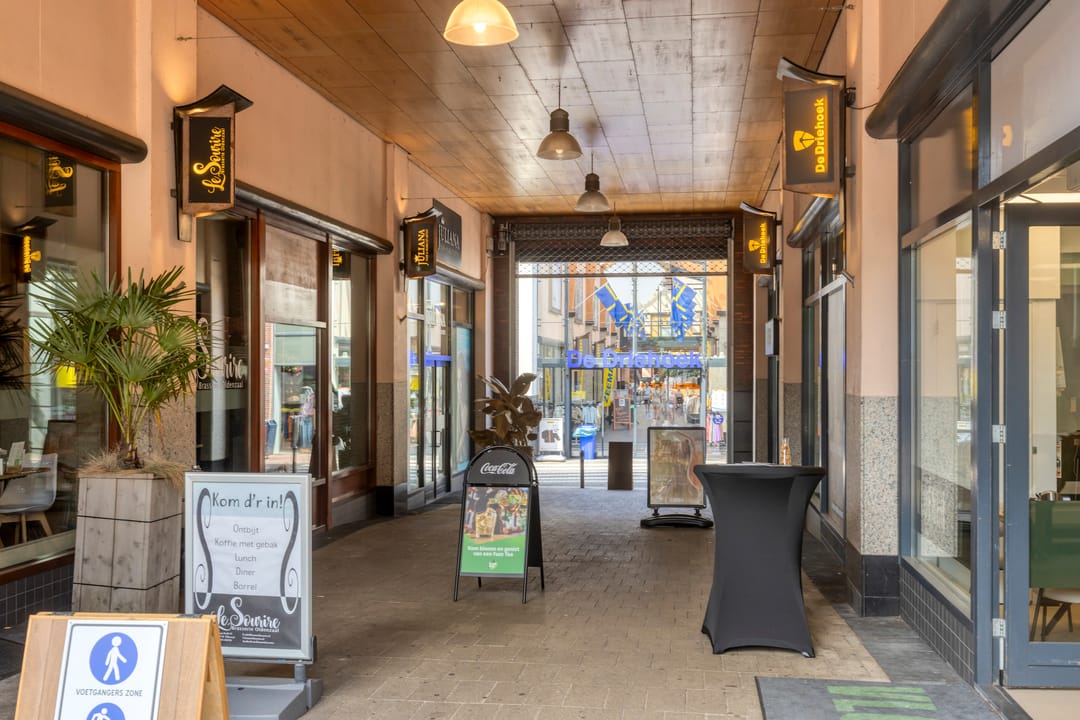 Photo 22 of Bisschopstraat 20-B