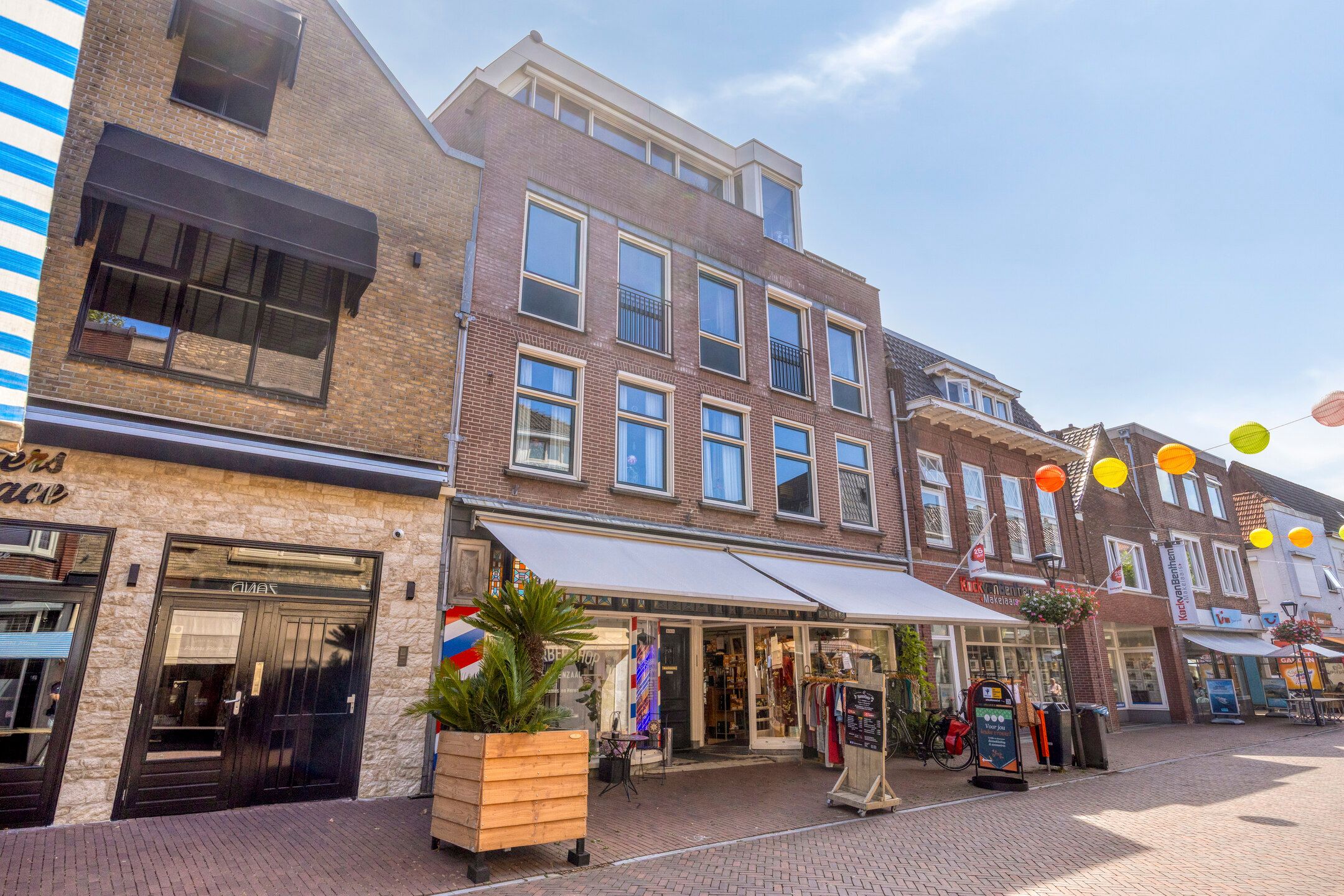 Photo 21 of Bisschopstraat 20-B