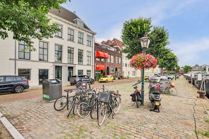 Tussenwoning te koop: Binnen Kalkhaven 27, Dordrecht