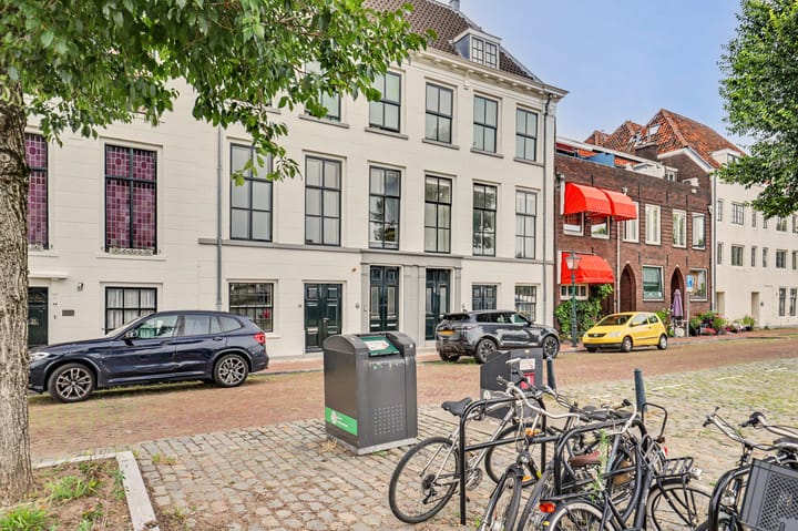Tussenwoning te koop: Binnen Kalkhaven 27, Dordrecht