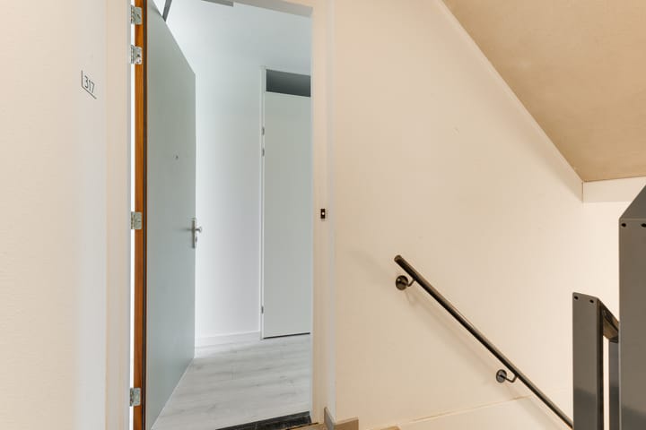 Appartement te koop: Begoniatuin 317, Pijnacker