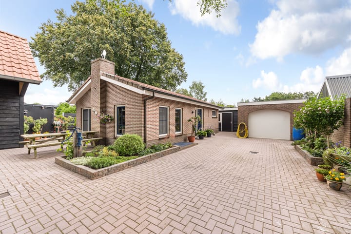 Vrijstaande woning te koop: Krachtighuizerweg 21C, Putten