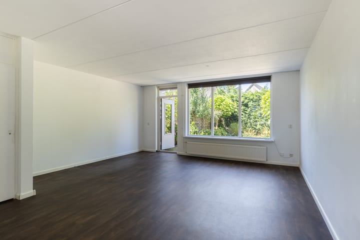 Tussenwoning te koop: Lisdodde 16, Soest