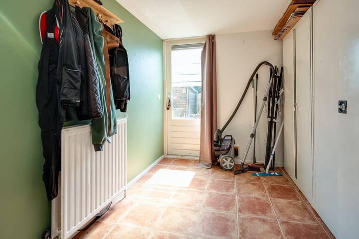 Tussenwoning te koop: Fivelingostraat 106, Assen