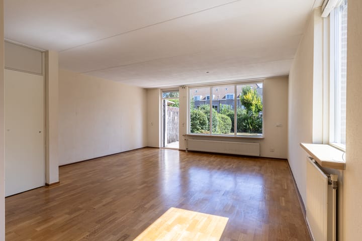Hoekwoning te koop: Lisdodde 2, Soest