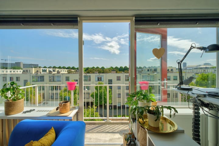 Studio te koop: Charlotte Brontéstraat 171, Amsterdam