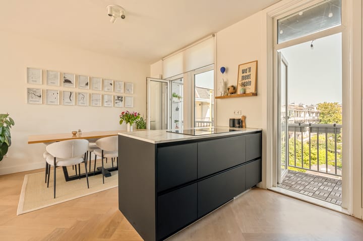 Appartement te koop: Van Hallstraat 59-3, Amsterdam