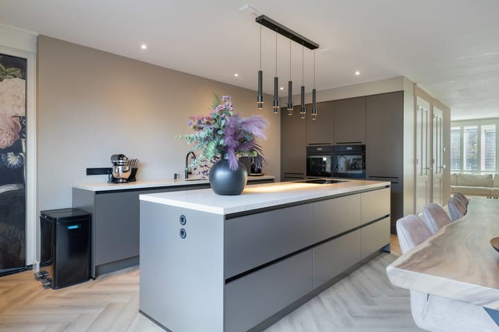 Twee-onder-één-kap te koop: Huiszwaluwstraat 52, Heerhugowaard
