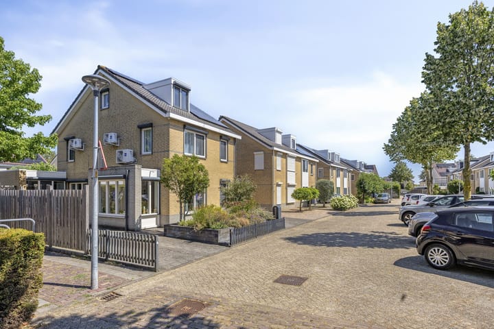 Hoekwoning te koop: Bruynisstraat 17, Tiel