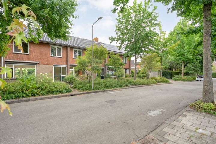 Tussenwoning te koop: Prinses Irenestraat 18, Zwolle