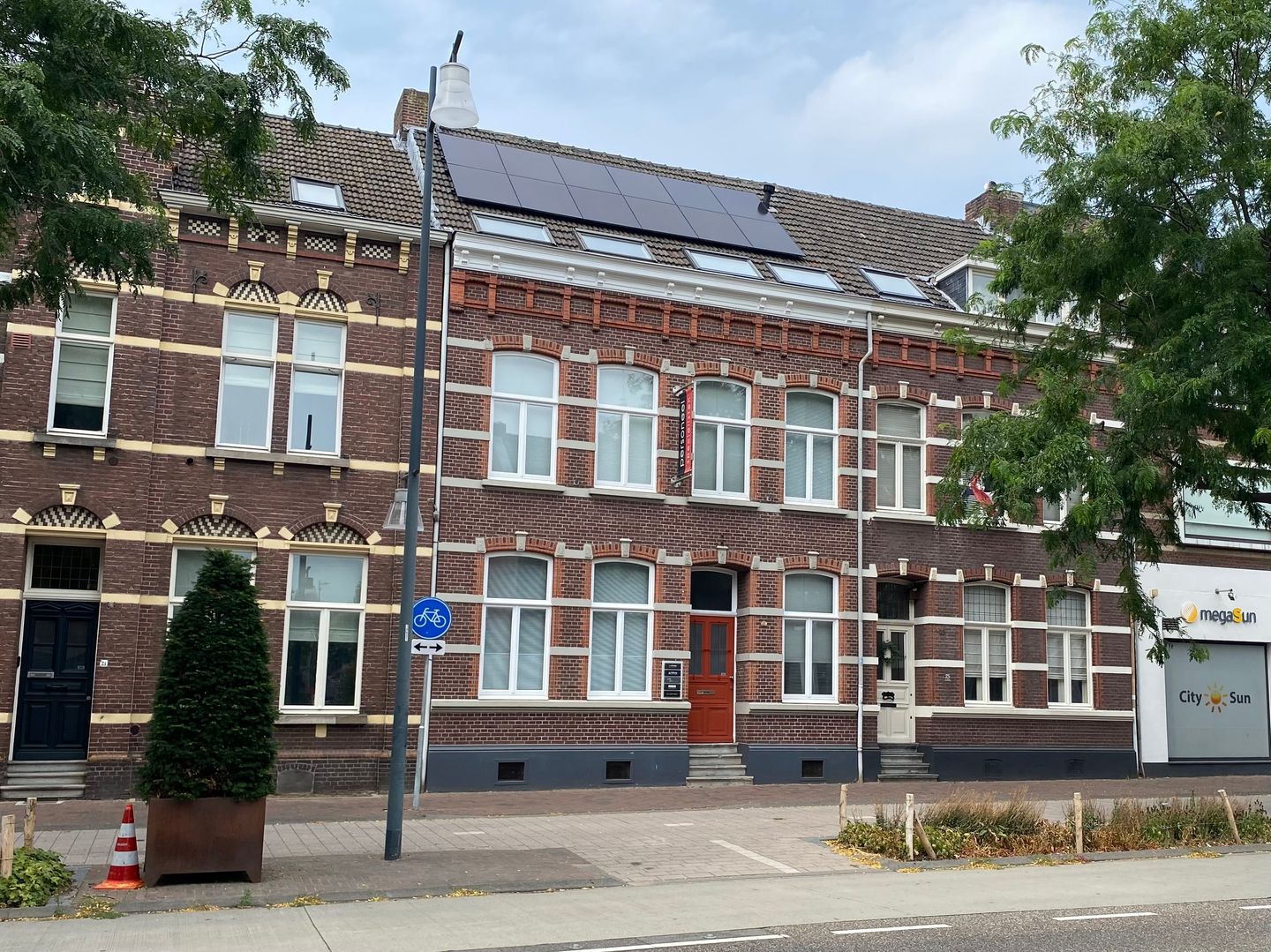 Bekijk foto 1 van Godsweerdersingel 23