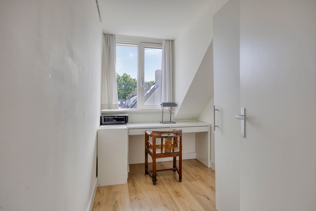 Photo 32 of Groenlostraat 10