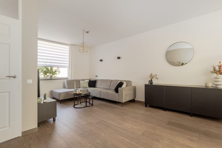 Tussenwoning te koop: Frans Halsstraat 11, Heerlen