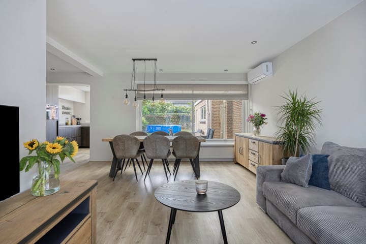 Hoekwoning te koop: Leliestraat 1, Maarheeze