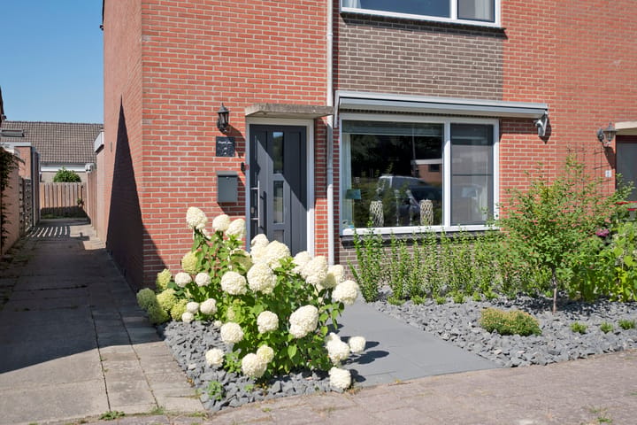 Hoekwoning te koop: Lange Kavel 49, Emmer-Compascuum