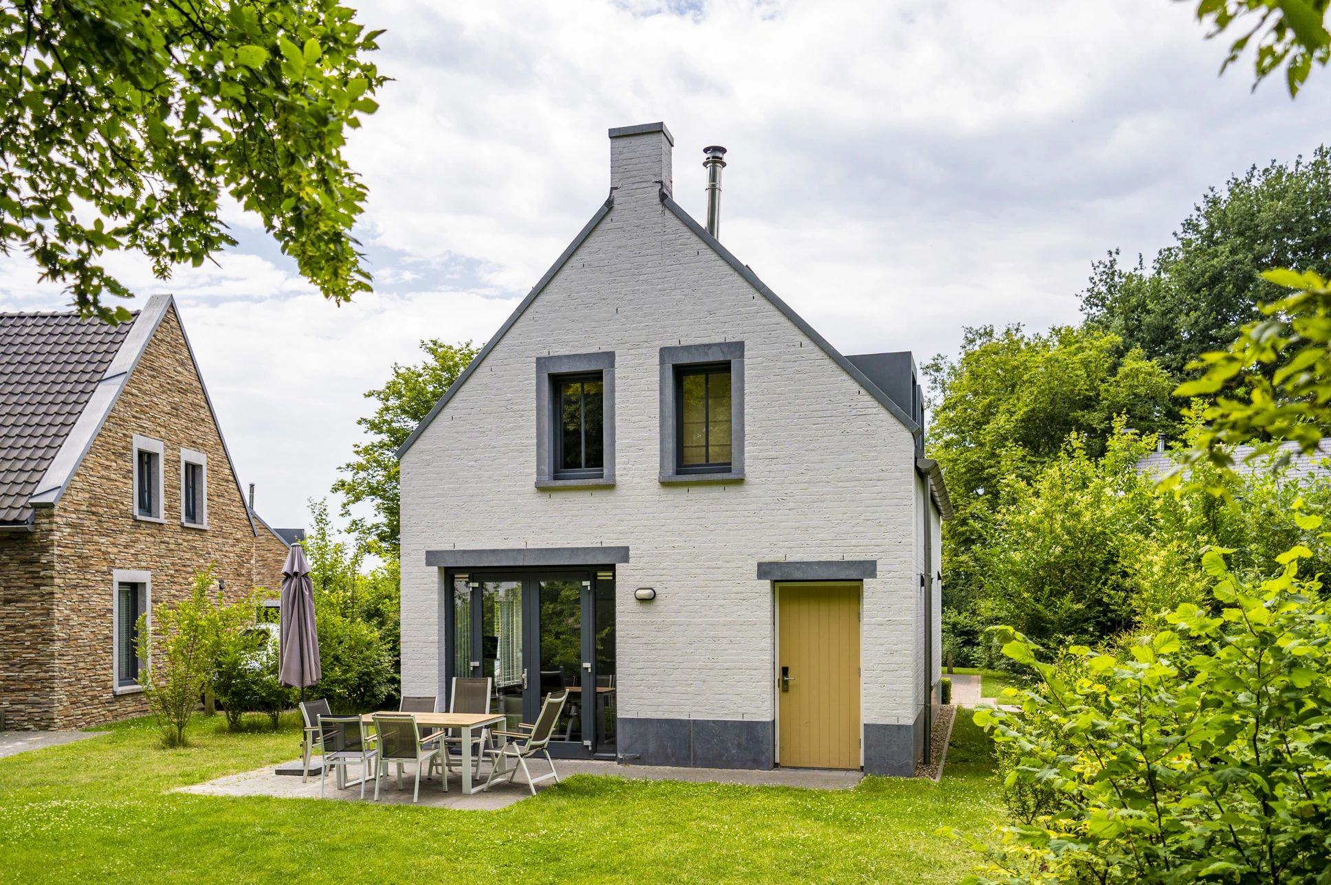 3-bedroom freehold villa in Maastricht — photo 1 of 5