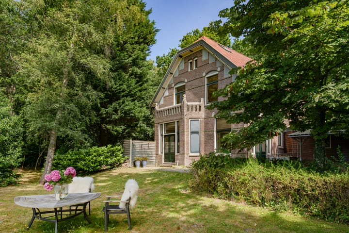 Vrijstaande woning te koop: Herenweg 25, Bergen (Nh)