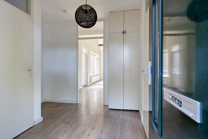 Tussenwoning te koop: Mispelgaarde 2, Zoetermeer