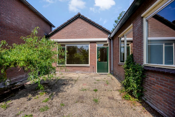 Tussenwoning te koop: Mispelgaarde 2, Zoetermeer